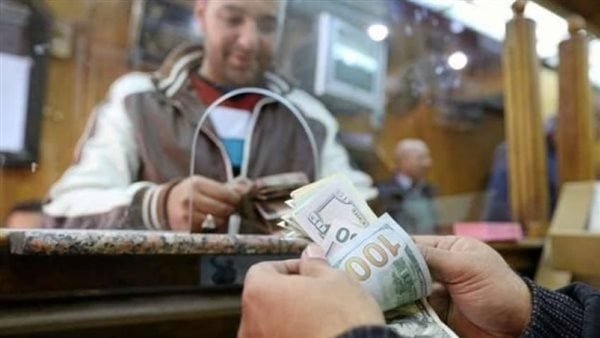 ارتفاع 77.1% خلال 10 أشهر.. قفزة تاريخية في تحويلات المصريين بالخارج