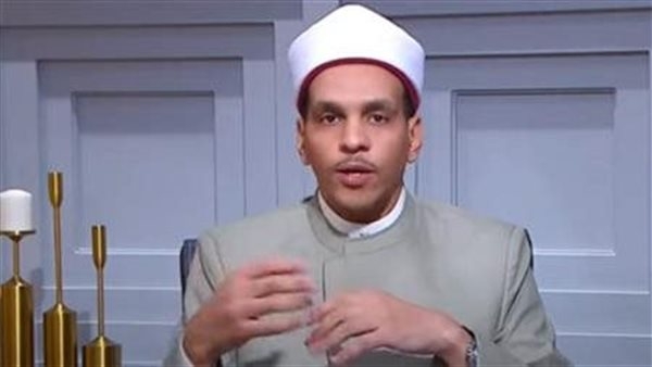 ما حكم تغطية الميت بالتراب دون حائل؟.. أمين الفتوى يوضح
