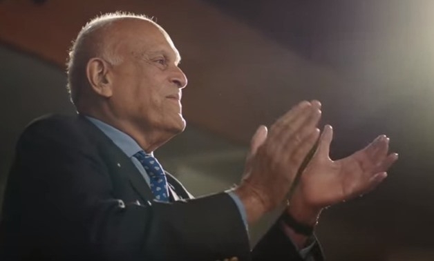 Sir Magdi Yacoub awarded symbolic key to Aswan city