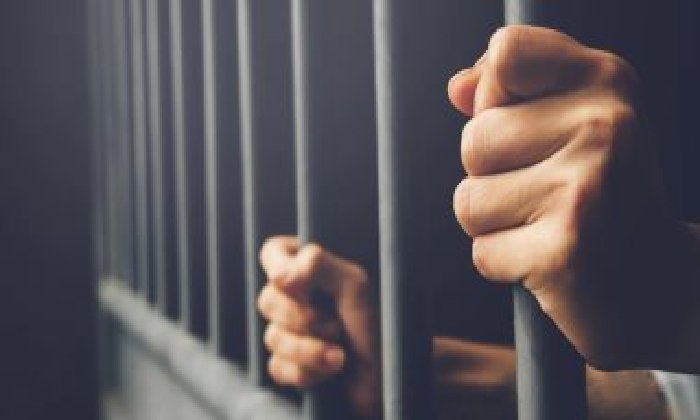 للنصب على المواطنين.. حبس المتهم بإدارة كيان وهمي في شبرا الخيمة
