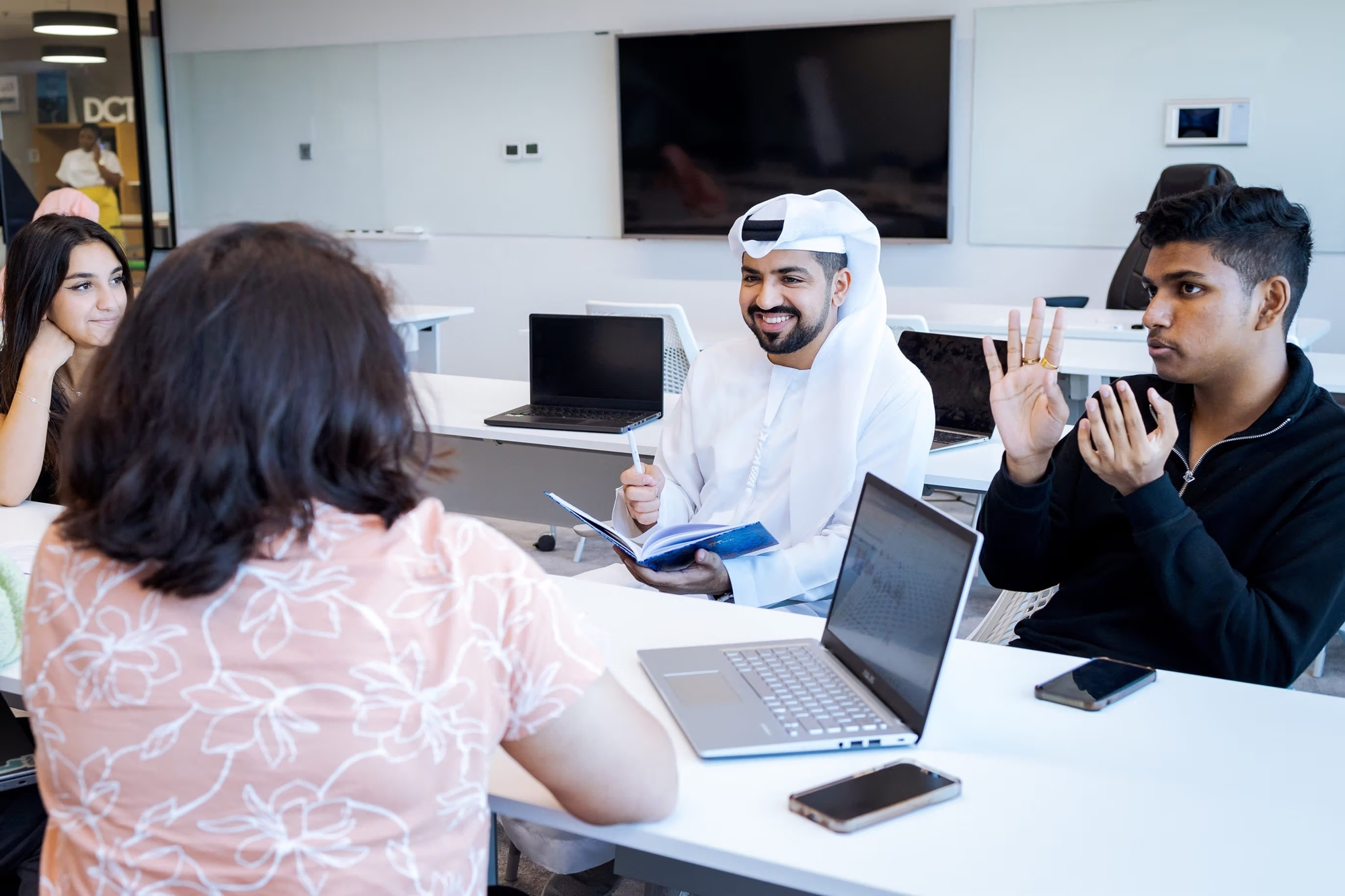 Dubai College of Tourism Collaborates with Marriott International to Launch New Hospitality Apprenticeship Programme for Emiratis