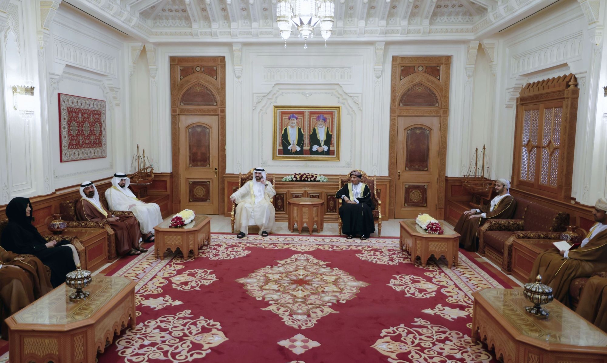 Hamdan bin Mohammed meets with Oman's Deputy Prime Minister for Cabinet Affairs