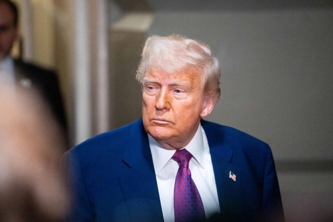 "Everyone Should Immediately Evacuate Tehran!", Trump Warns