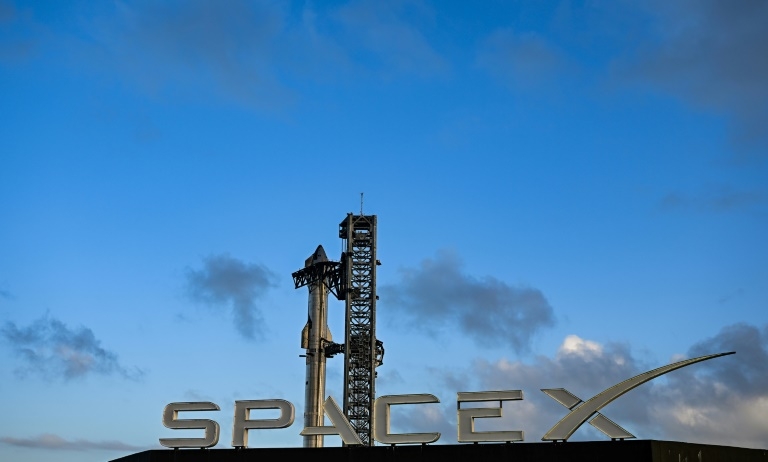 SpaceX Starship explodes on Texas launch pad