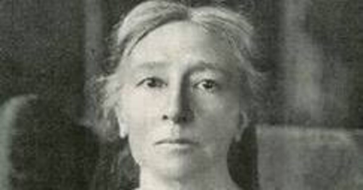Lady Gregory, co-founder of the Abbey Theatre, to be memorialised with statue at her former home