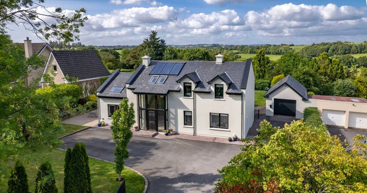 Pitch (and putt) perfect at sleek €825k Carrigrohane home