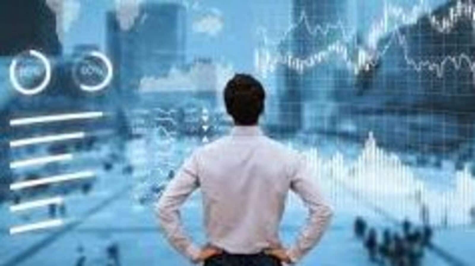 Middle East worries, portfolio inflow hopes feed rupee bears and bulls alike