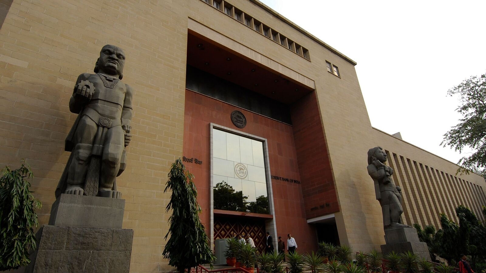 Did not operate your bank account for 10 years? RBI revises rules on inoperative bank accounts. Check latest rules