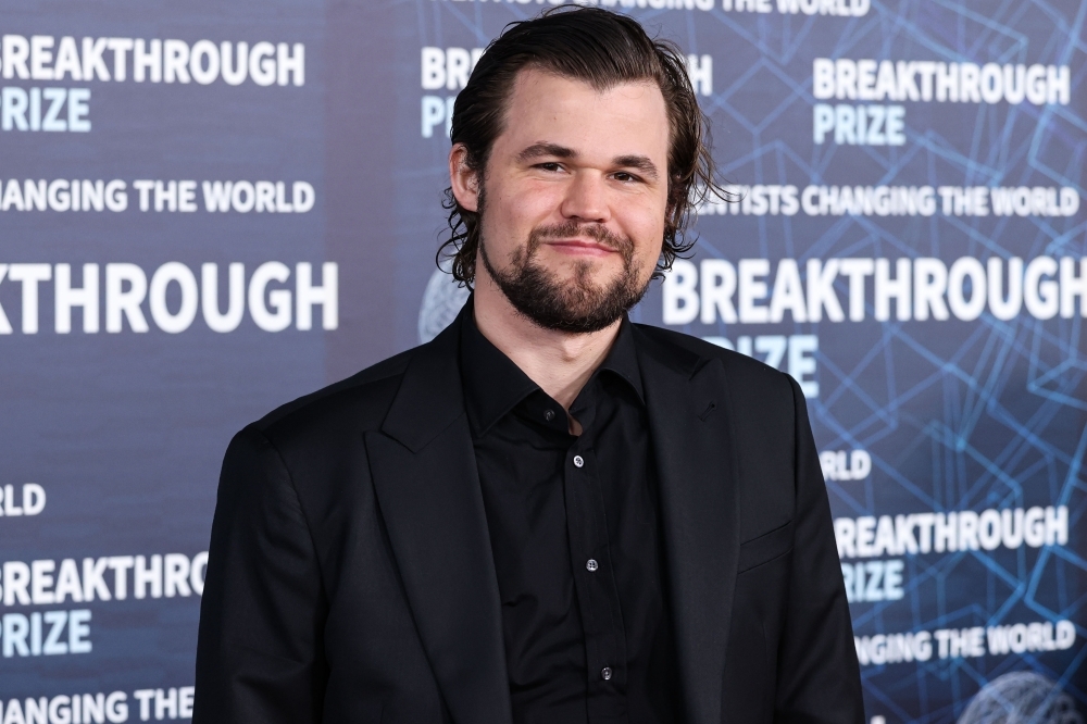 Magnus Carlsen: Beyond #1
