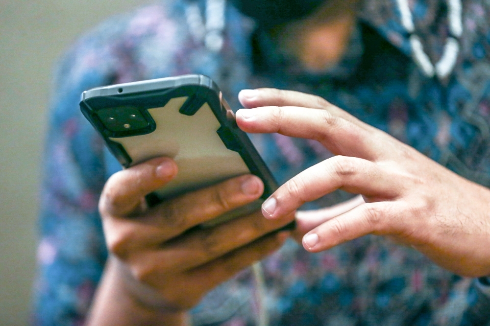 Telcos assure public over privacy following MCMC's mobile data collection