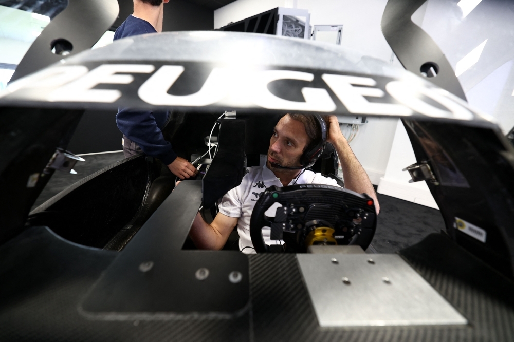 Ferrari face fierce Toyota challenge at Le Mans as 24-hour battle begins with Federer as celeb starter