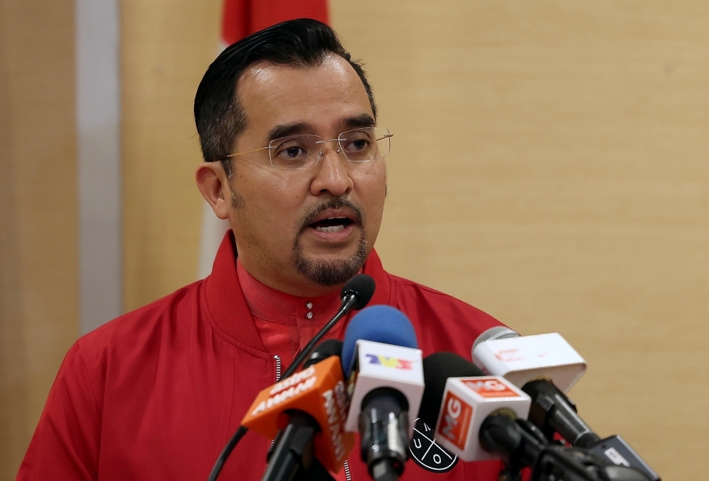 No risks for our brightest: MARA pulls students from US, redirects top scholars to UK amid visa clampdown, says Asyraf Wajdi