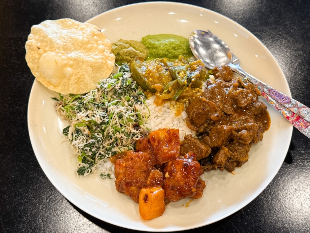 Brickfields' Lankan Spices brings a taste of Sri Lanka with offerings like devilled chicken, fish ‘rotii' and chicken cheese ‘kothu'