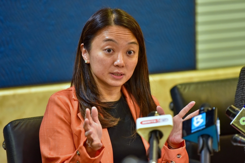 Hannah Yeoh pushes for online therapy as youth addiction soars, says ‘stay away' message no longer works