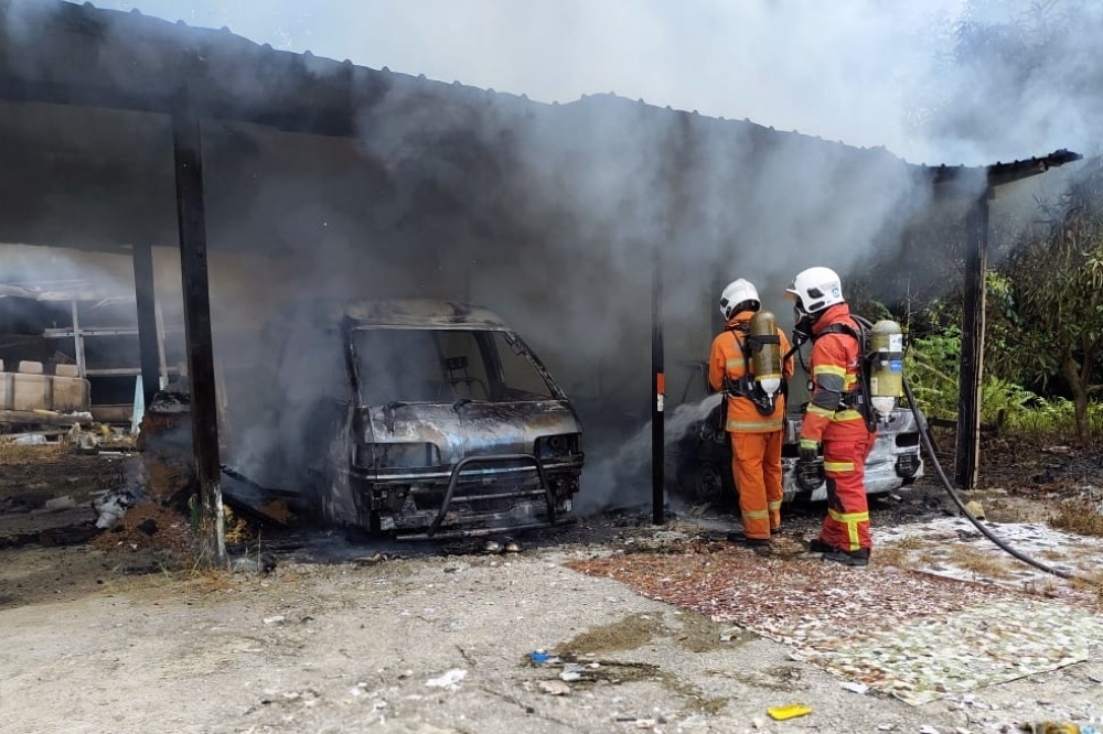 Back-to-back vehicle fires destroy two vehicles in Betong, damage one in Kuching, no injuries reported