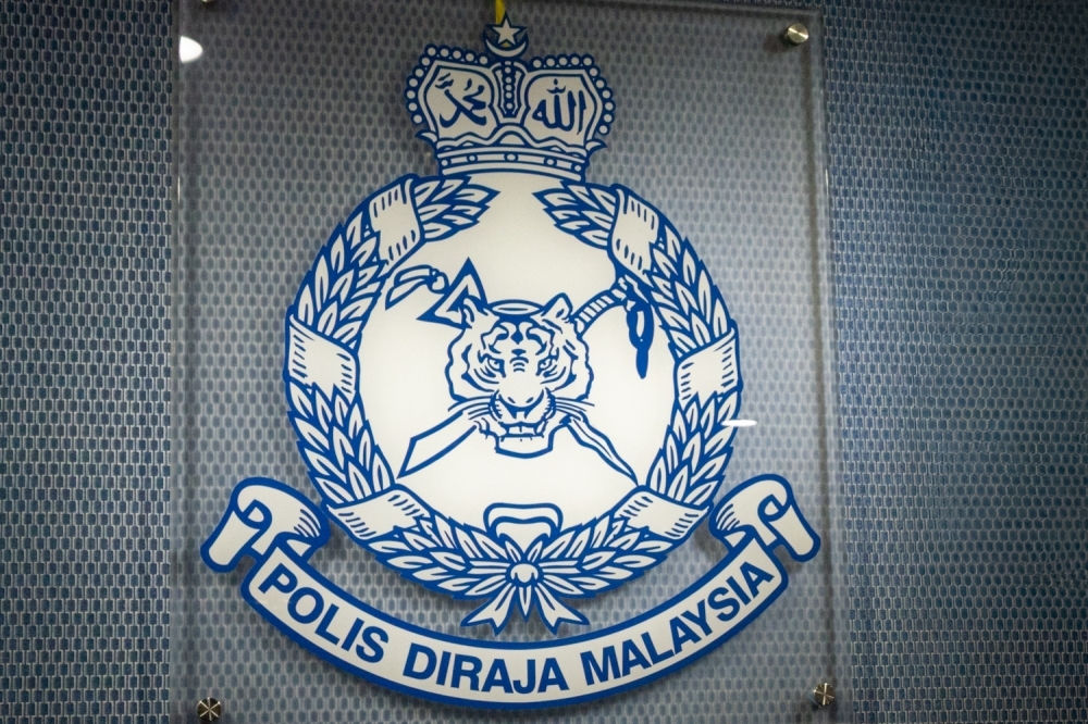 Kelantan police probe unprovoked attack on grocery storekeeper, public detains alleged assailant