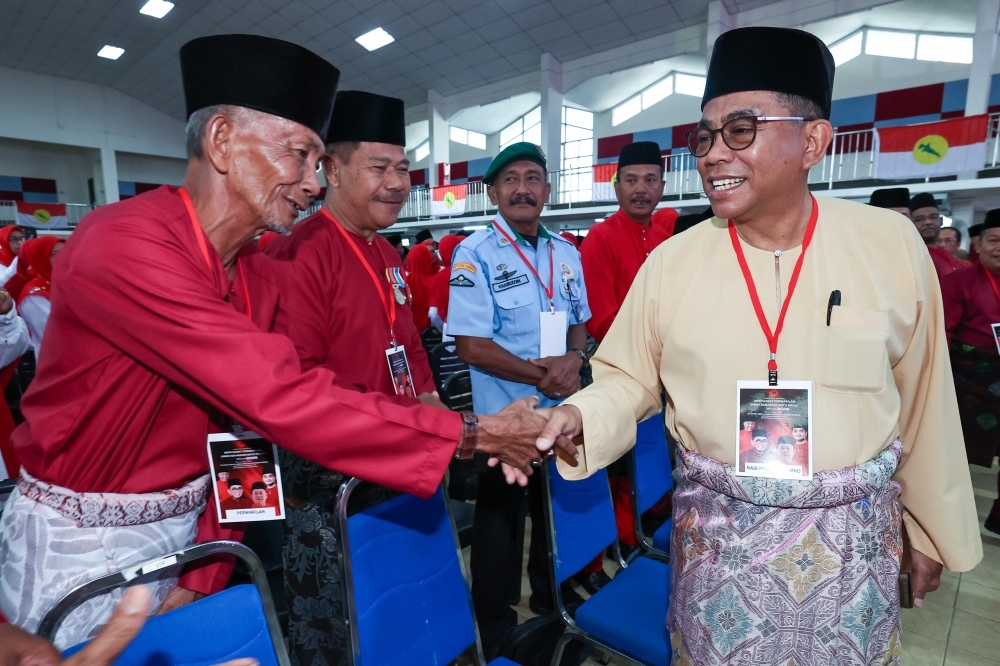 Khaled: Umno to review Sembrong motion seeking to lift Hishammuddin's suspension, reinstate him in party leadership