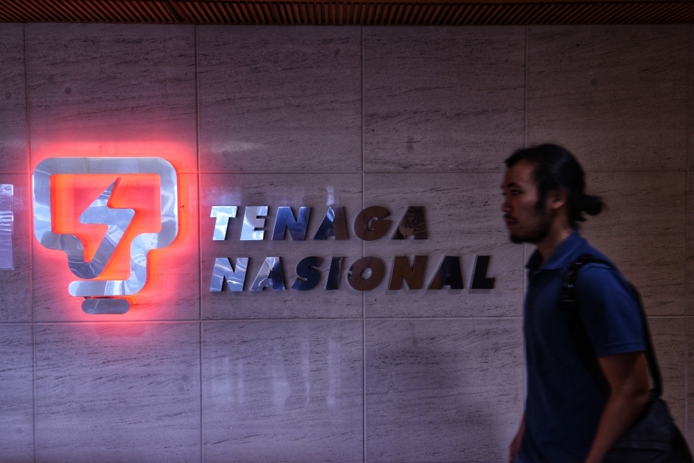 TNB shares fall to RM14.16 after tariff update; analysts maintain ‘Buy' amid grid upgrade push