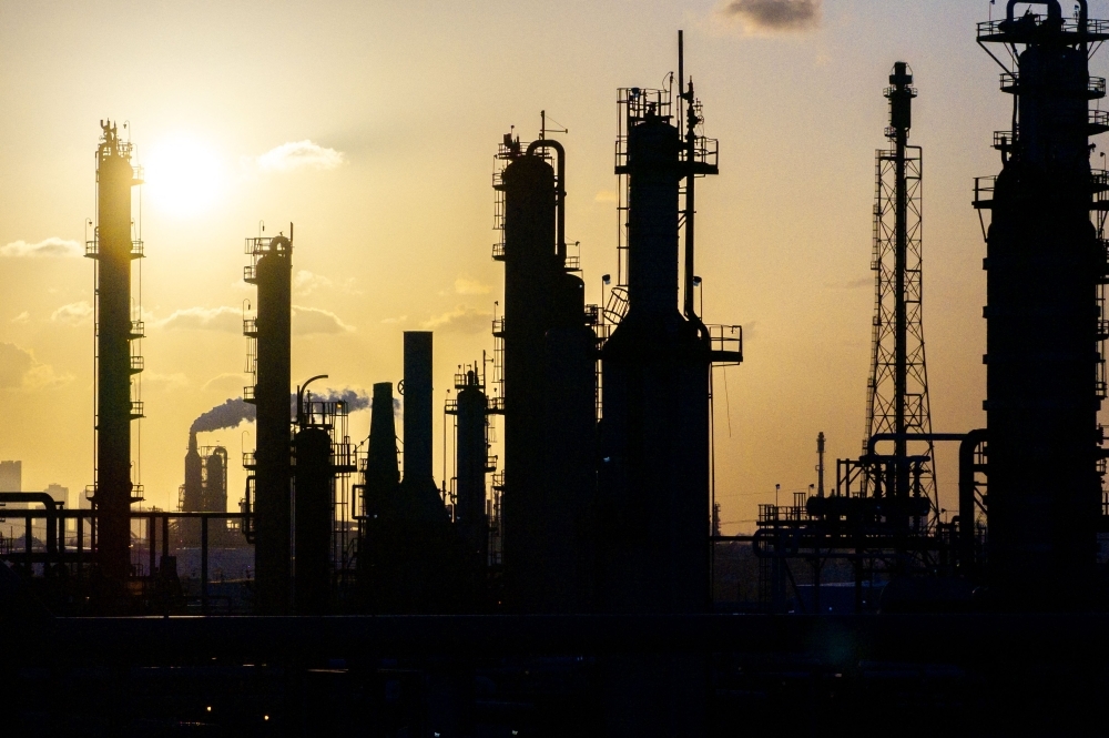 Oil prices jump as US-Iran tensions jolt markets, spark supply fears