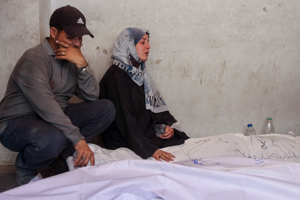 Israeli strike kills dozens near US aid centre in Rafah