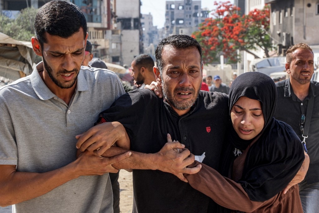 Internet restored in Gaza after three days, says Palestinian telecom official