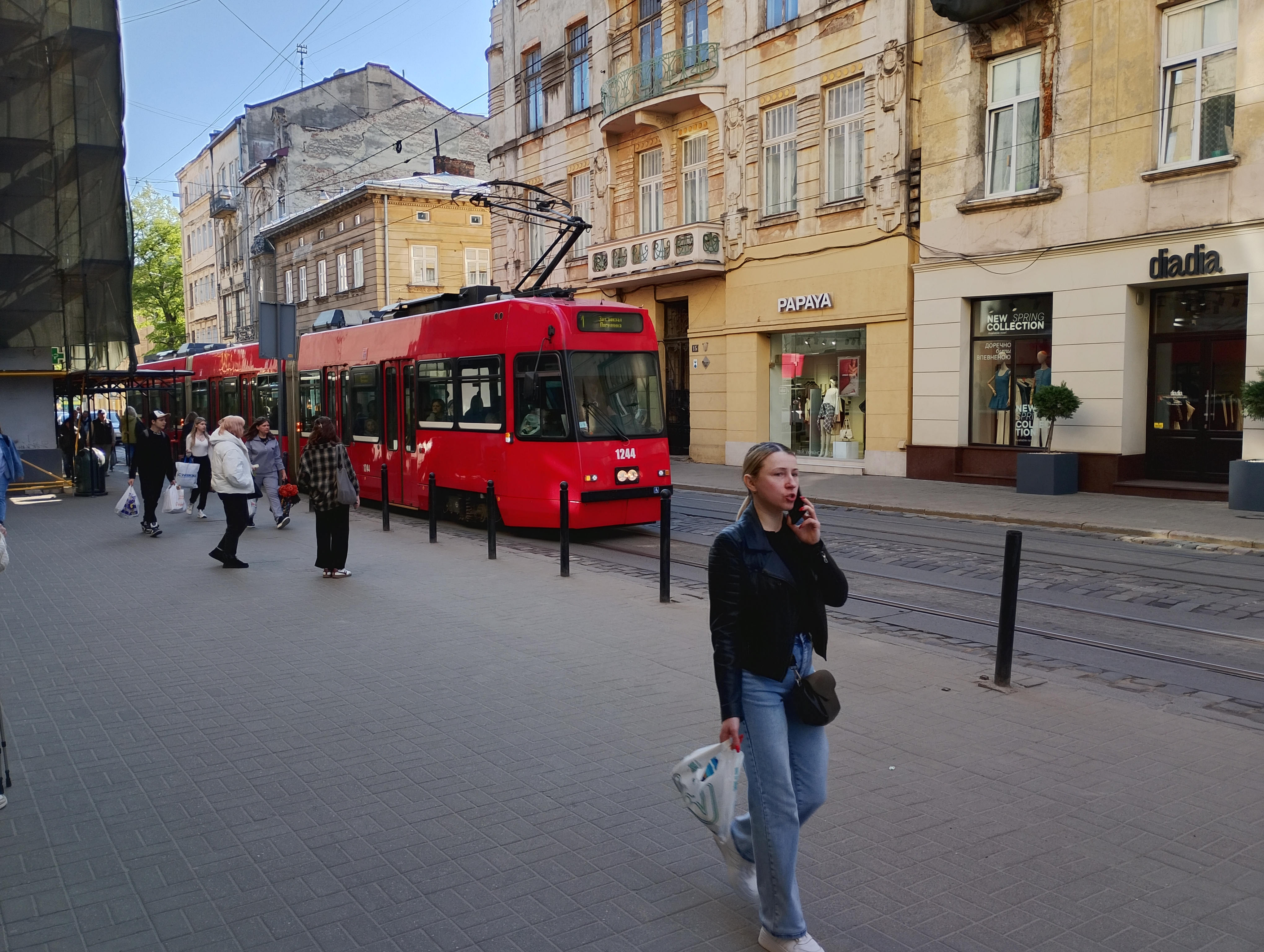 A city in war-torn Ukraine has a mass transit policy some Torontonians are begging for