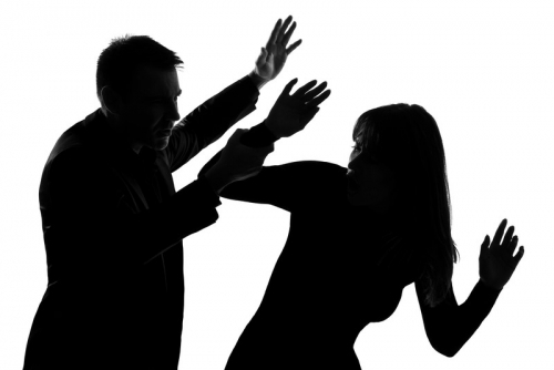 Court grants woman divorce after husband breaks her nose