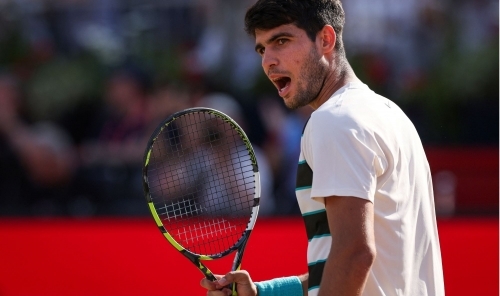Alcaraz Sets Up Queen's Final Clash with Lehecka