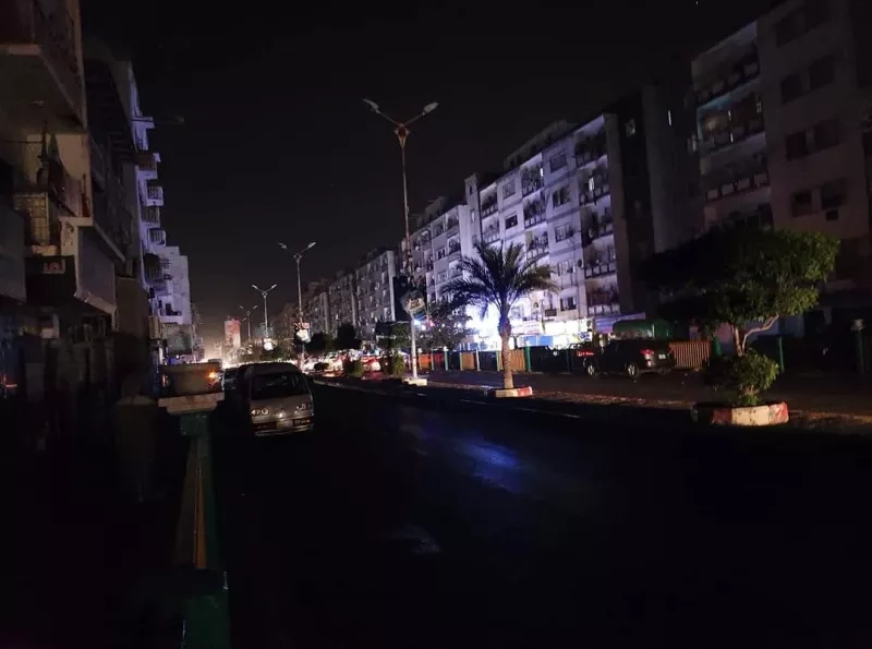 الرئاسي يطلب تدخلاً عاجلاً من بريطانيا والبنك الدولي لحل أزمة الكهرباء