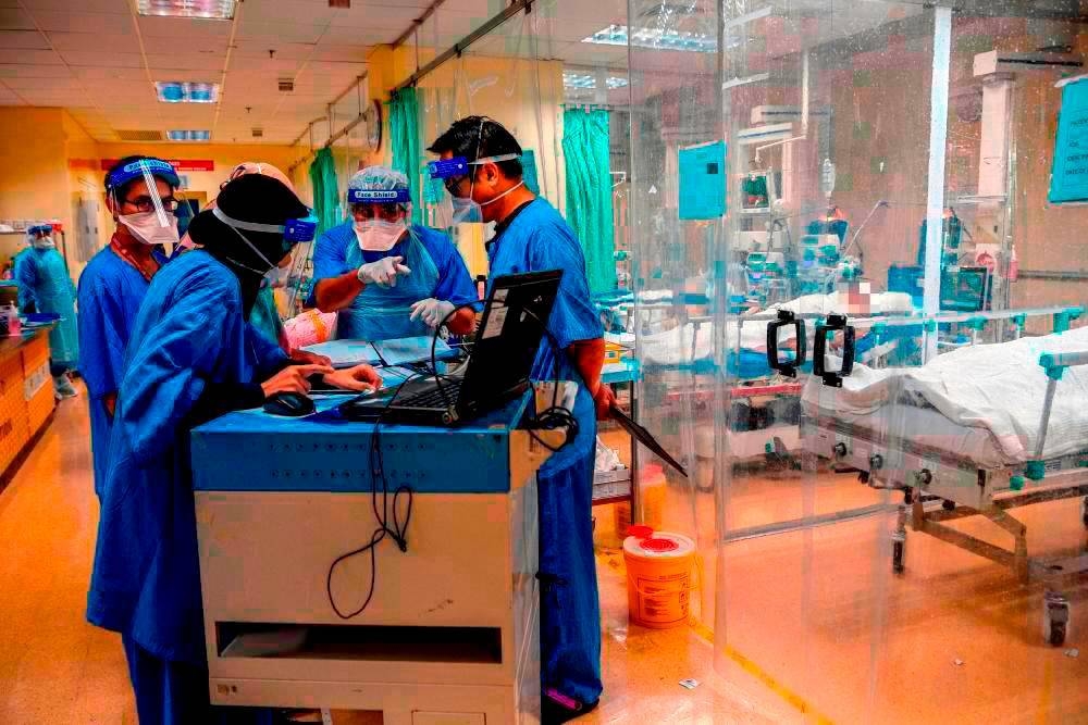 Malaysia reports first Covid-19 death in 2025