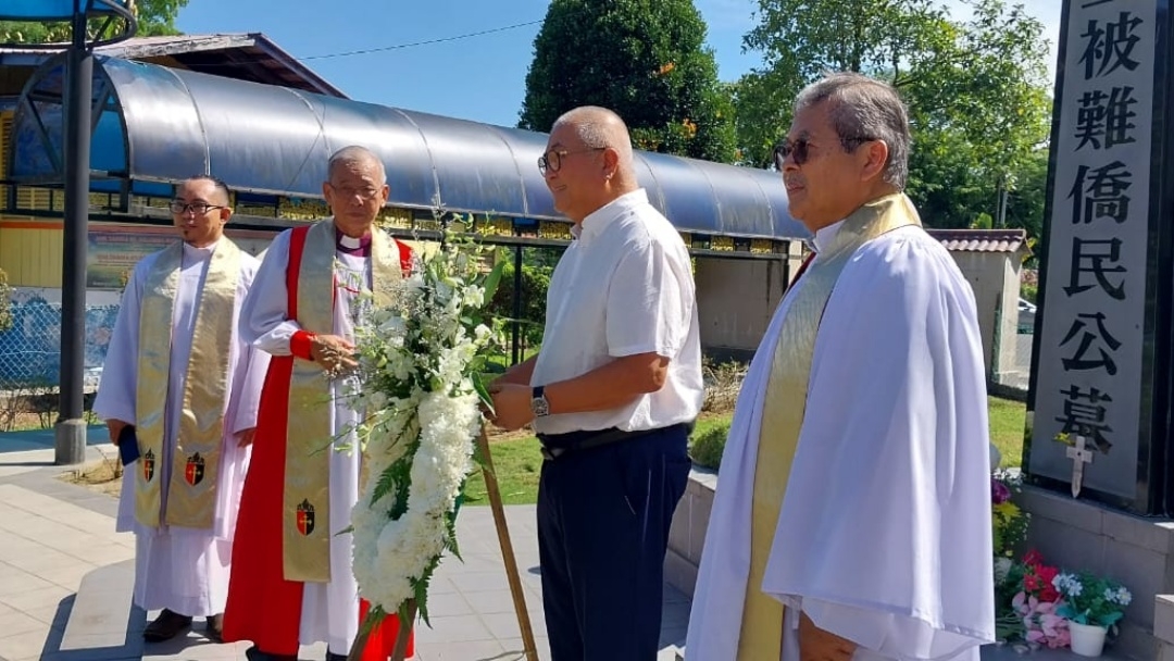 A daughter's Long Journey: Linda pays tribute to father killed by Japanese army in Miri during WWII