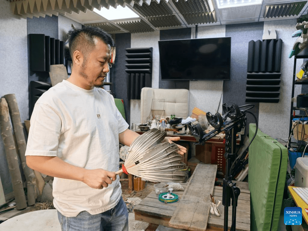 Foley artist elevates Chinese cinema through magic of sound
