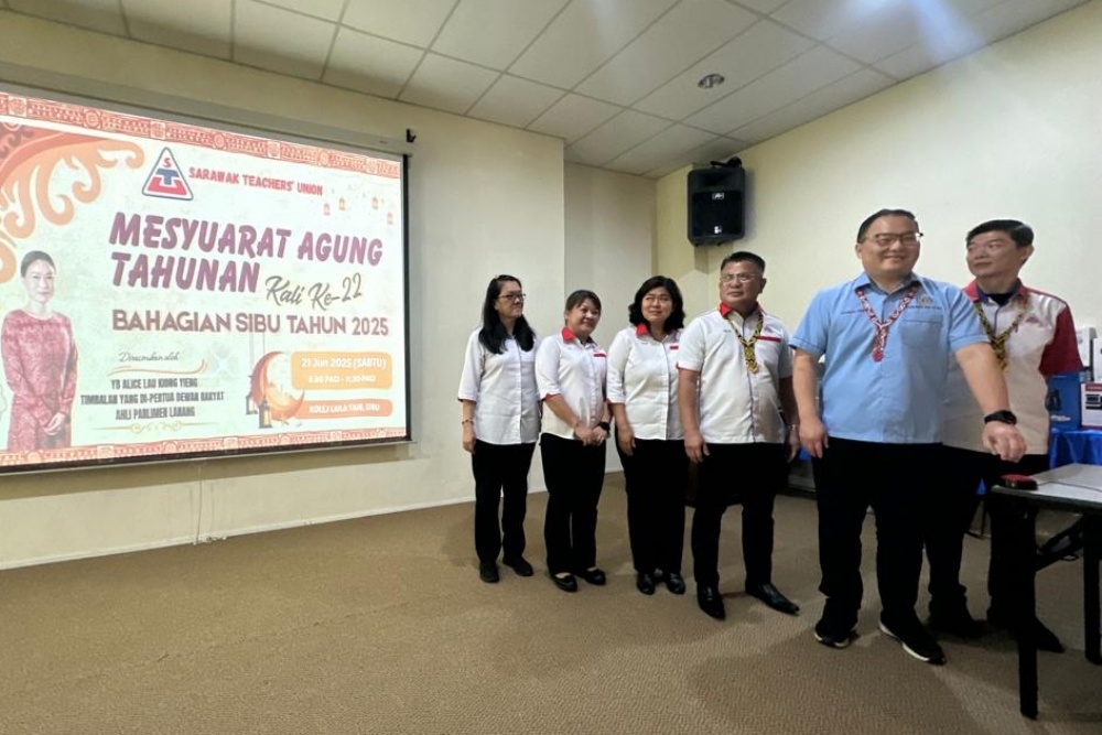 MP renews call for free annual flight for teachers in Sarawak