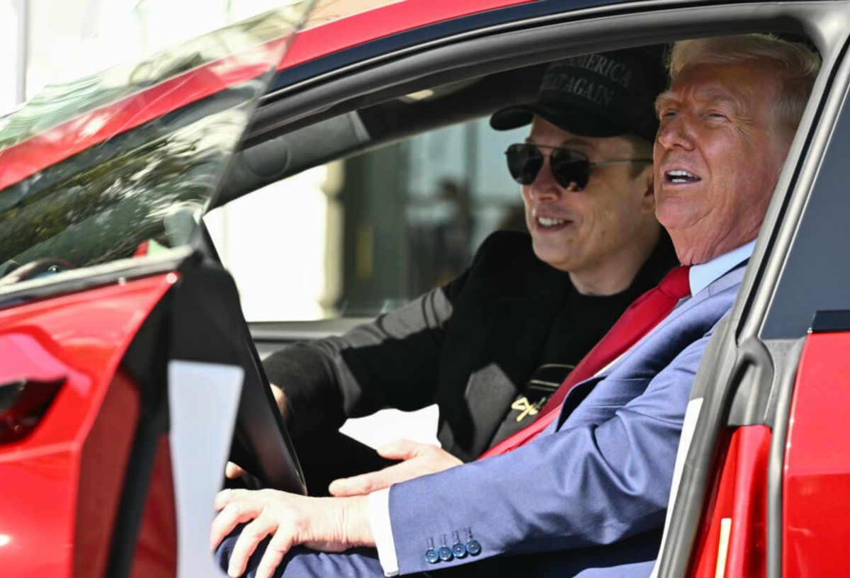 Donald Trump to dump his Tesla after Elon Musk row?