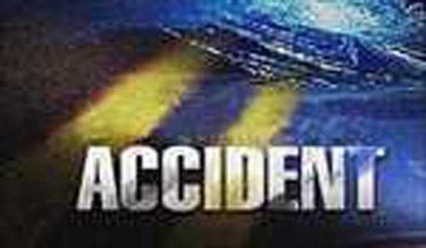 Crane and truck collide in Mumbai, massive traffic jam on busy highway