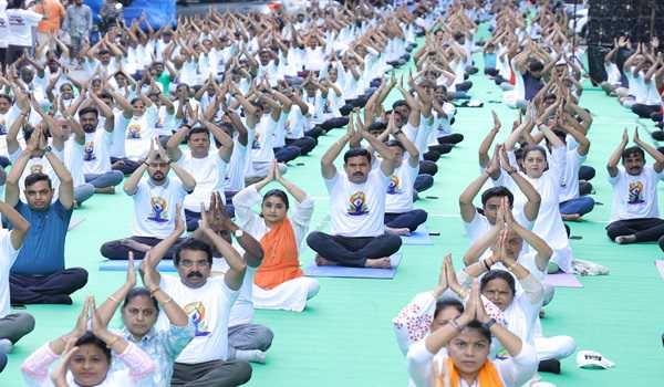 Yoga Day celebrated across Karnataka with message of global unity