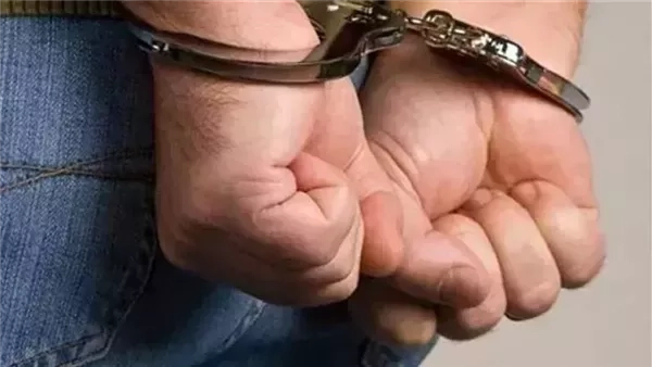 بسبب ارتداء حذاءه، القبض على صاحب جراج بتهمة قتل عامل في منشأة ناصر