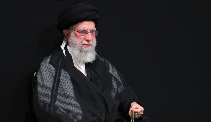 السيد الخامنئي: العدو الصهيوني يعاقب الآن
